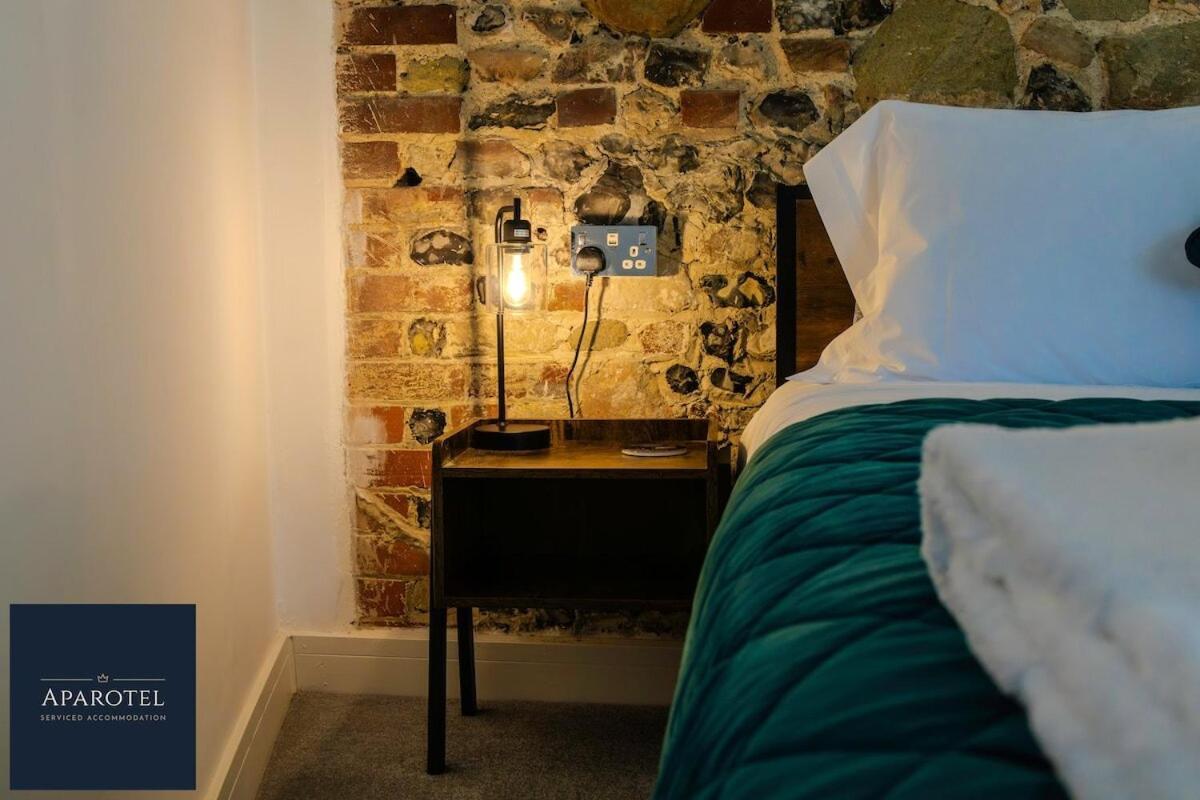 Aparotel Serviced Apartments - Stonehenge, Amesbury Town Centre Room photo