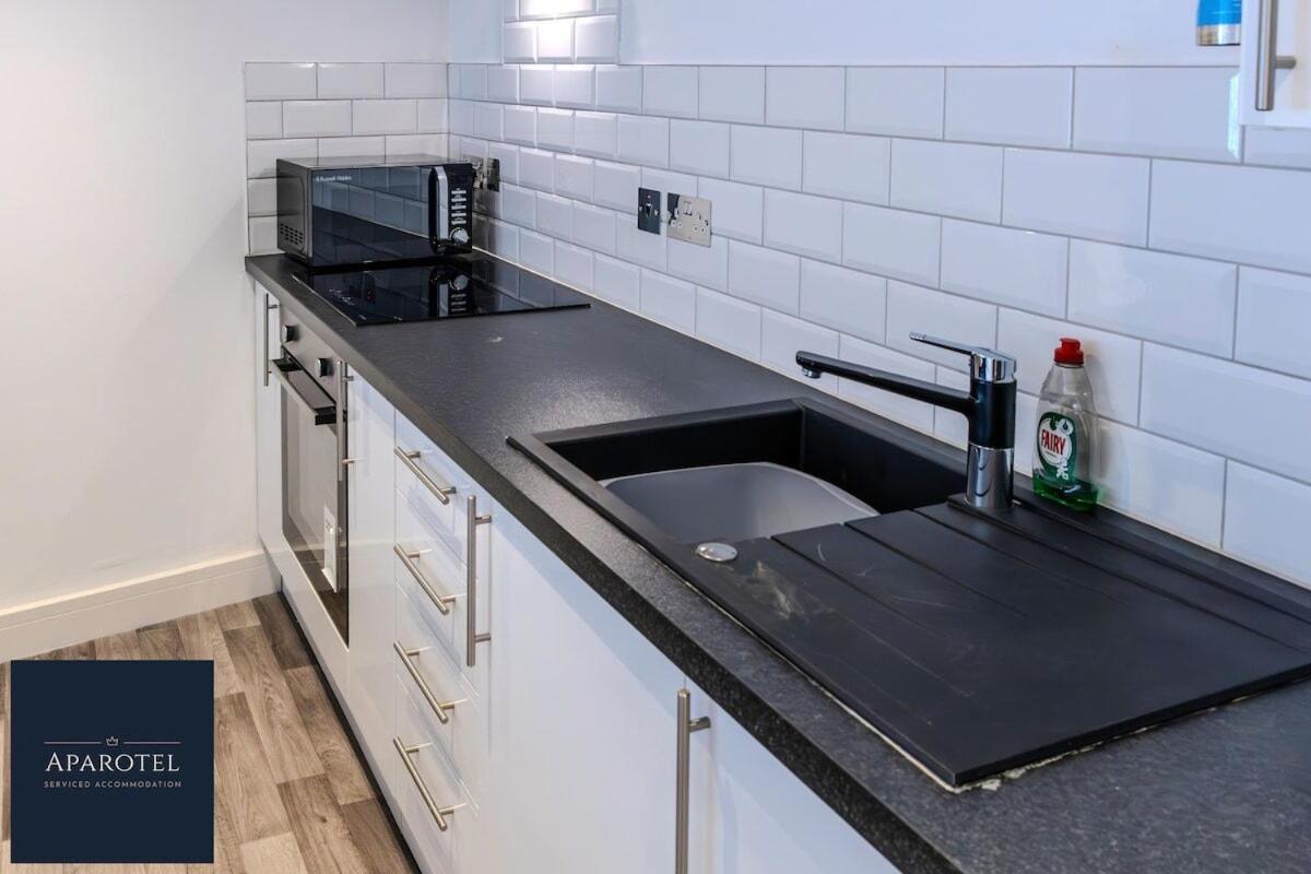 Aparotel Serviced Apartments - Stonehenge, Amesbury Town Centre Room photo